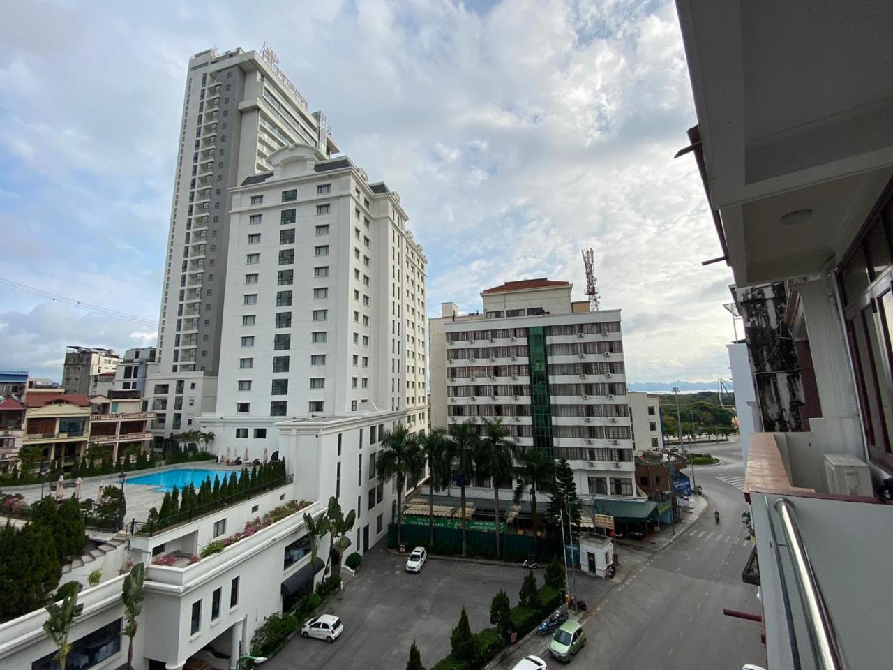 Van Nam Hotel Hạ Long Exterior foto